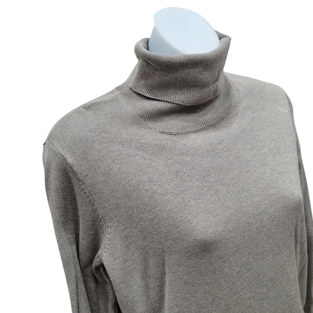 2/$20 H&M Light Brown Turtle Neck Sweater Top Size: Small - Picture 3 of 9